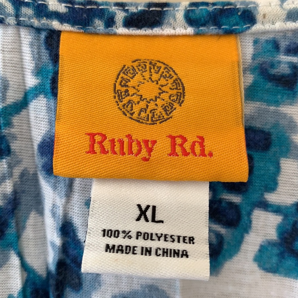 Ruby Rd. Sleeveless Top - Picture 4 of 4